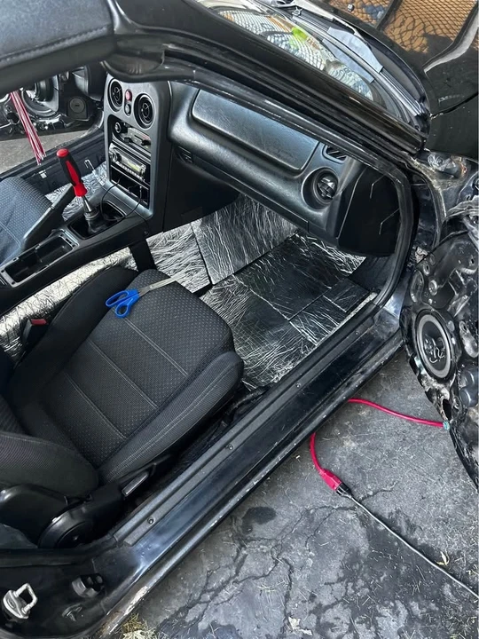 1994 Mazda NA MX-5 Miata - Image 2 of 9