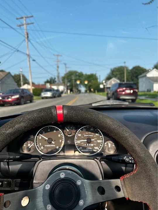 1994 Mazda NA MX-5 Miata - Image 5 of 9