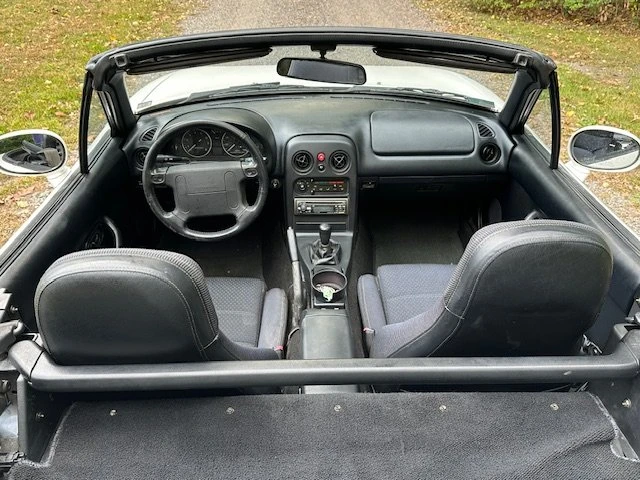 1994 Mazda NA MX-5 Miata - Image 11 of 18
