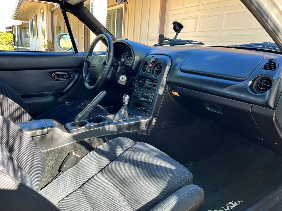 1994 Mazda NA MX-5 Miata - Image 7 of 10