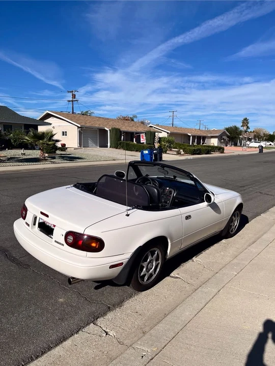 1994 Mazda NA MX-5 Miata - Image 4 of 10
