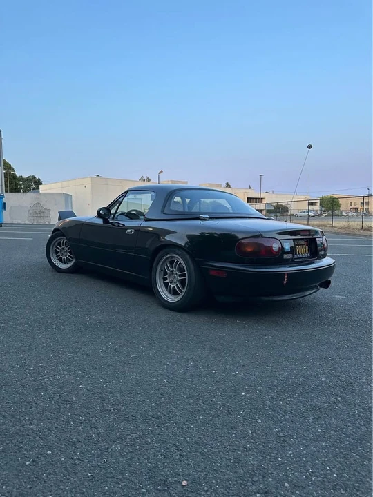 1994 Mazda NA MX-5 Miata - Image 4 of 9