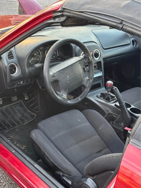 1994 Mazda NA MX-5 Miata - Image 9 of 20