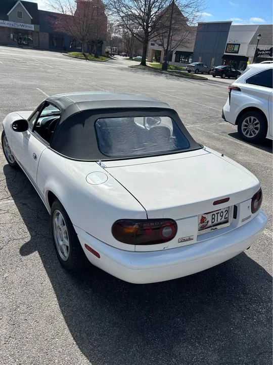 1994 Mazda NA MX-5 Miata - Image 3 of 9