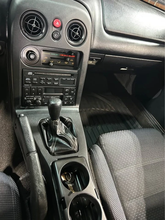 1994 Mazda NA MX-5 Miata - Image 7 of 9