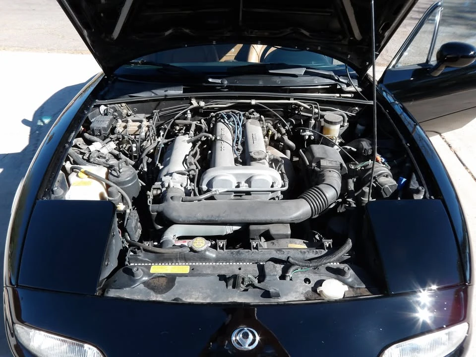 1994 Mazda NA MX-5 Miata - Image 11 of 12