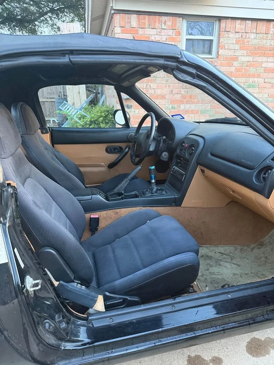 1994 Mazda NA MX-5 Miata - Image 6 of 6