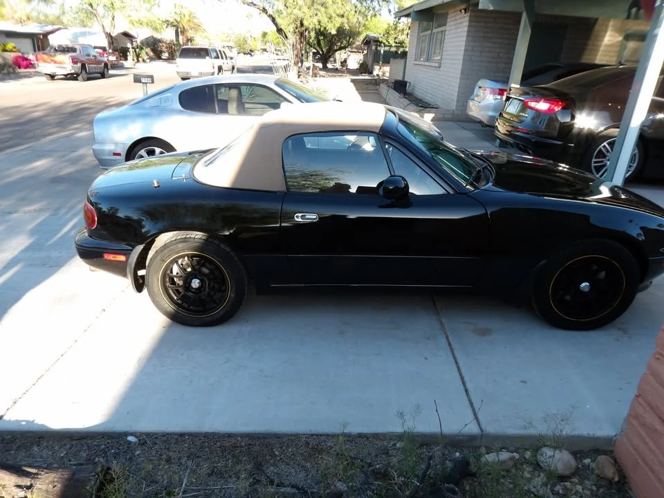 1994 Mazda NA MX-5 Miata - Image 5 of 12
