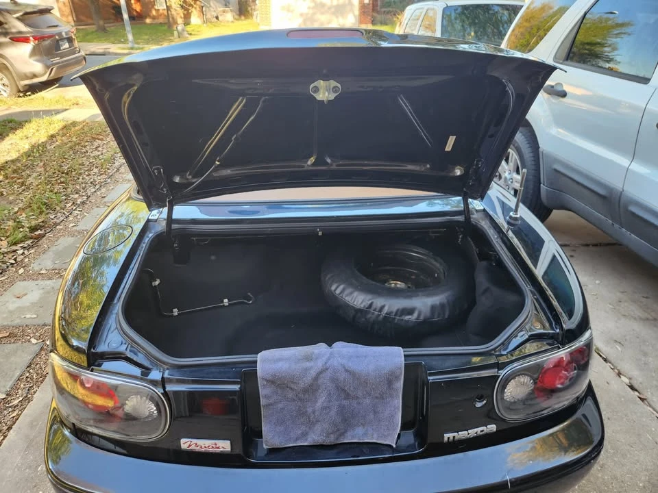 1994 Mazda NA MX-5 Miata - Image 7 of 12