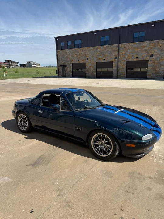 1994 Mazda NA MX-5 Miata - Image 4 of 12