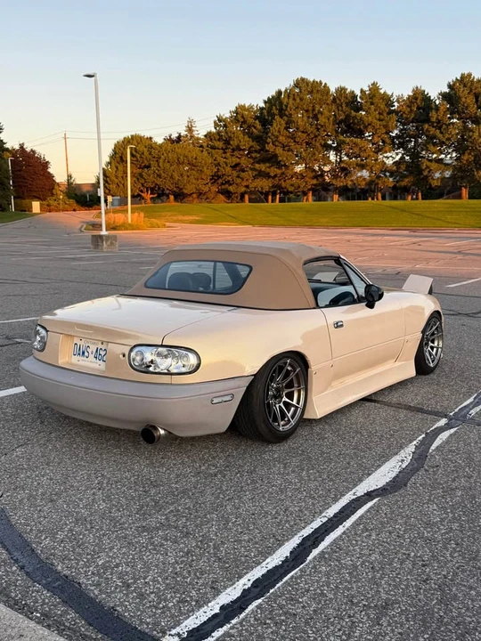 1994 Mazda NA MX-5 Miata - Image 2 of 9