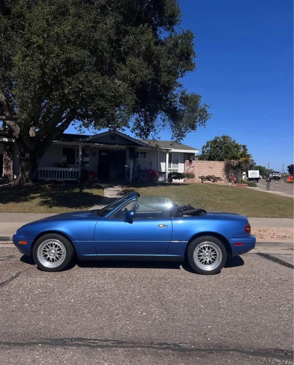 1994 Mazda NA MX-5 Miata - Image 4 of 8