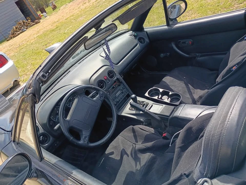 1994 Mazda NA MX-5 Miata - Image 5 of 5