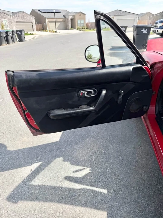 1994 Mazda NA MX-5 Miata - Image 6 of 10