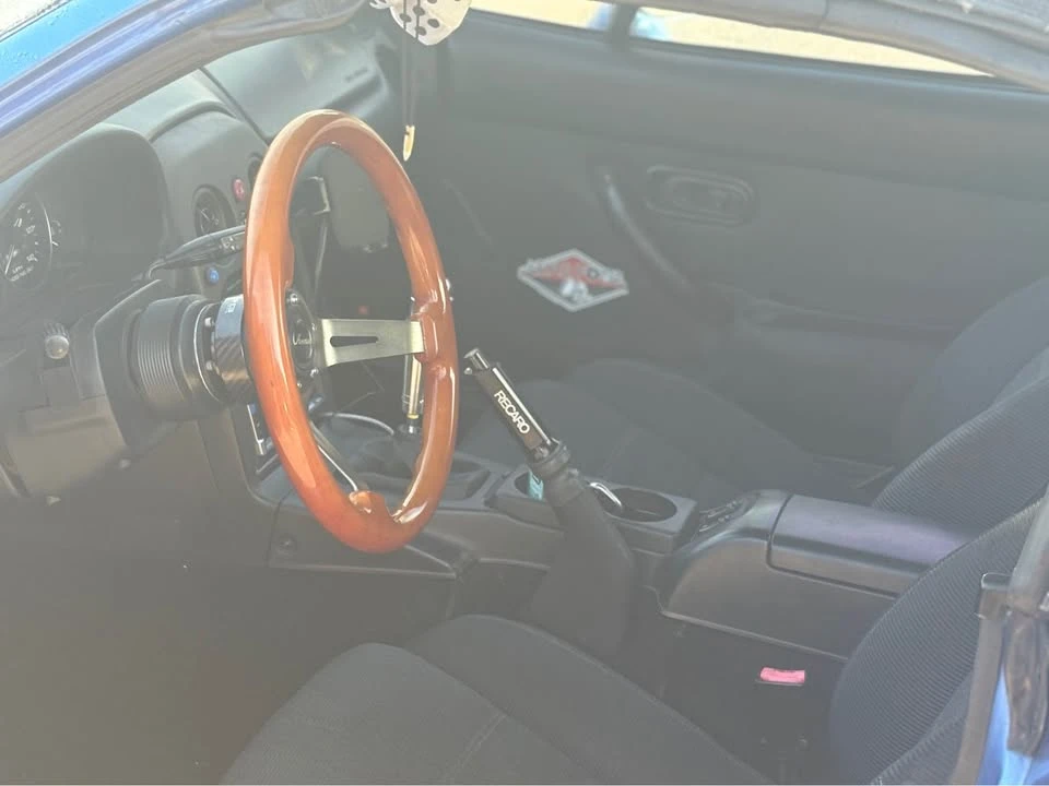 1994 Mazda NA MX-5 Miata - Image 7 of 8
