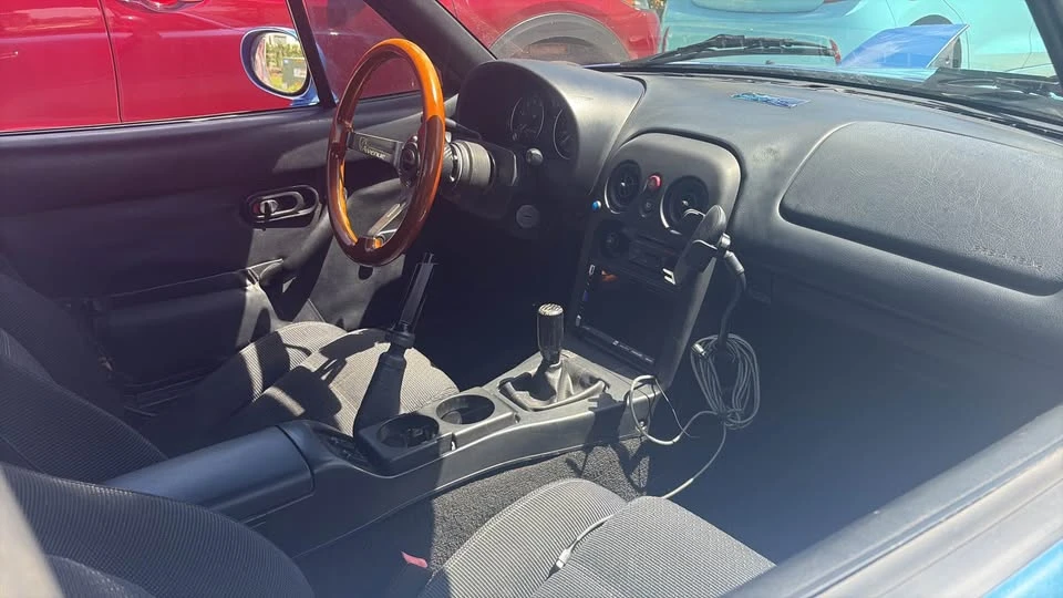 1994 Mazda NA MX-5 Miata - Image 10 of 13