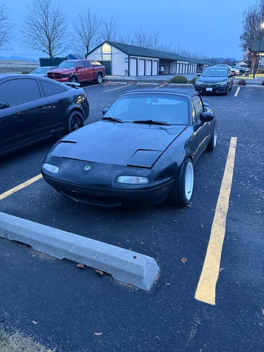 1994 Mazda NA MX-5 Miata - Image 2 of 12