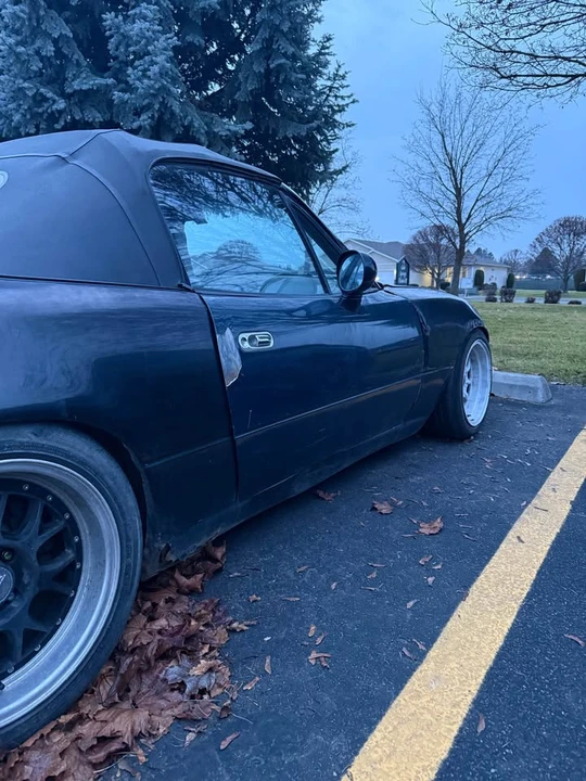 1994 Mazda NA MX-5 Miata - Image 4 of 12