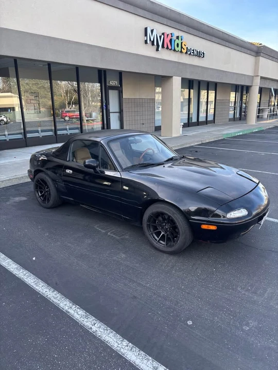 1994 Mazda NA MX-5 Miata - Image 4 of 10