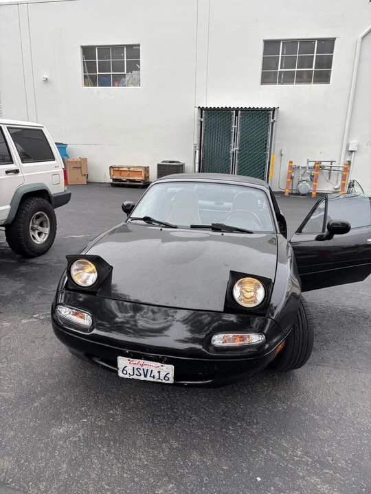 1994 Mazda NA MX-5 Miata - Image 5 of 10