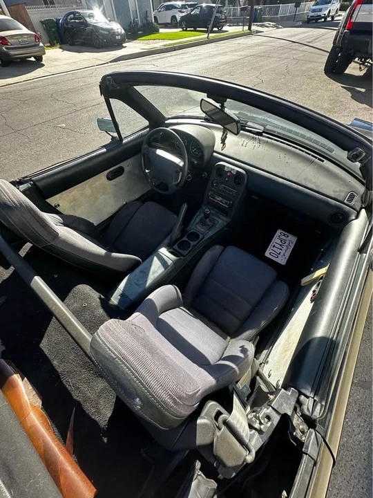 1994 Mazda NA MX-5 Miata - Image 6 of 8