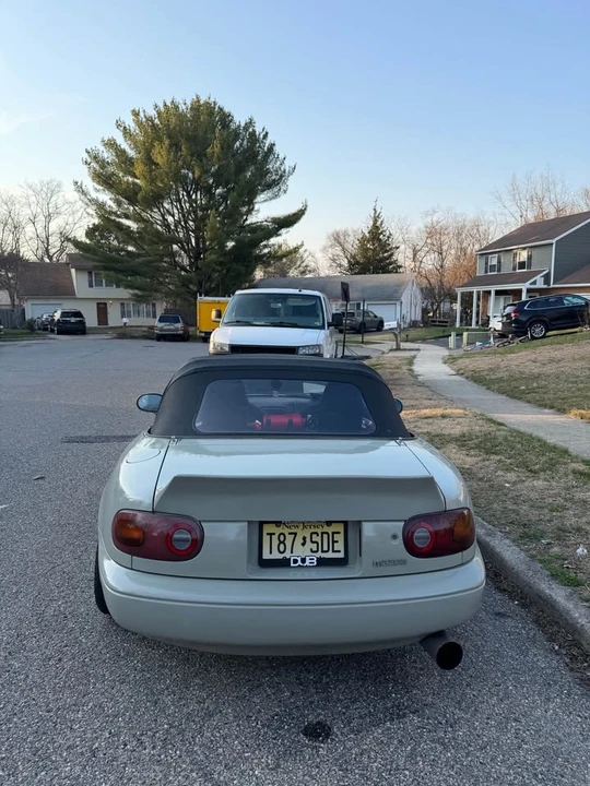 1994 Mazda NA MX-5 Miata - Image 6 of 13