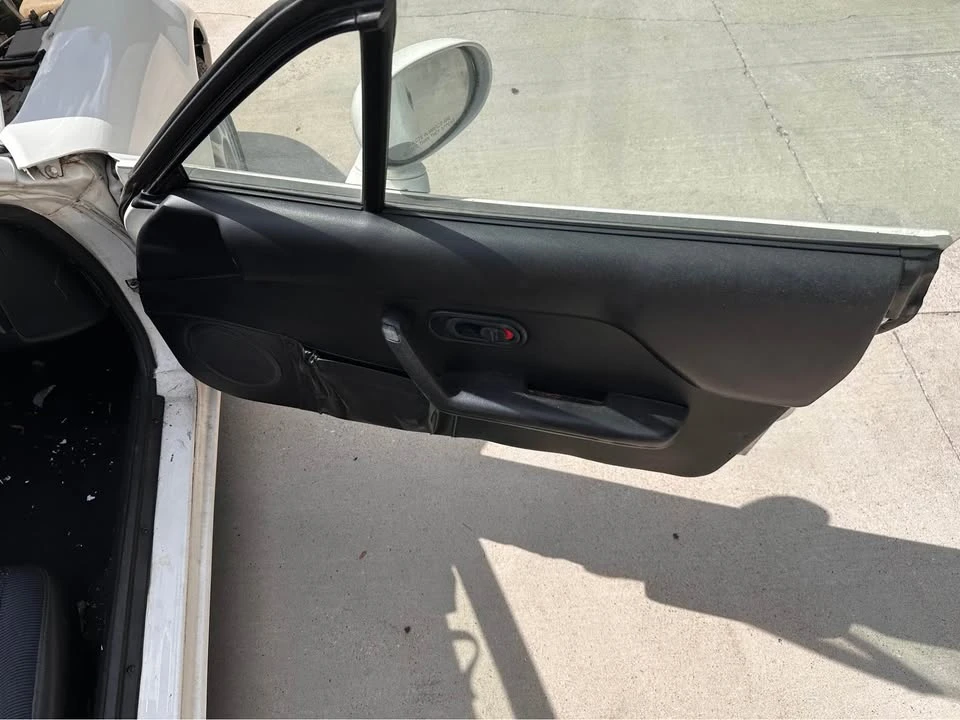 1994 Mazda NA MX-5 Miata - Image 5 of 10
