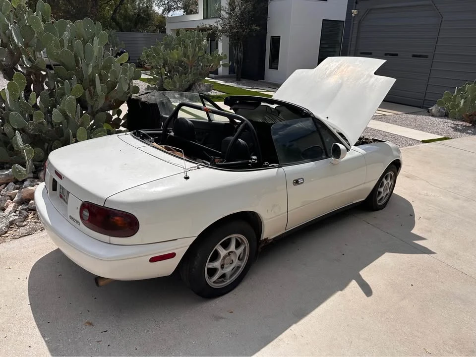 1994 Mazda NA MX-5 Miata - Image 9 of 10