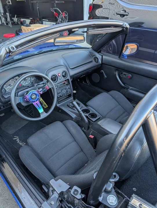 1994 Mazda NA MX-5 Miata - Image 5 of 6