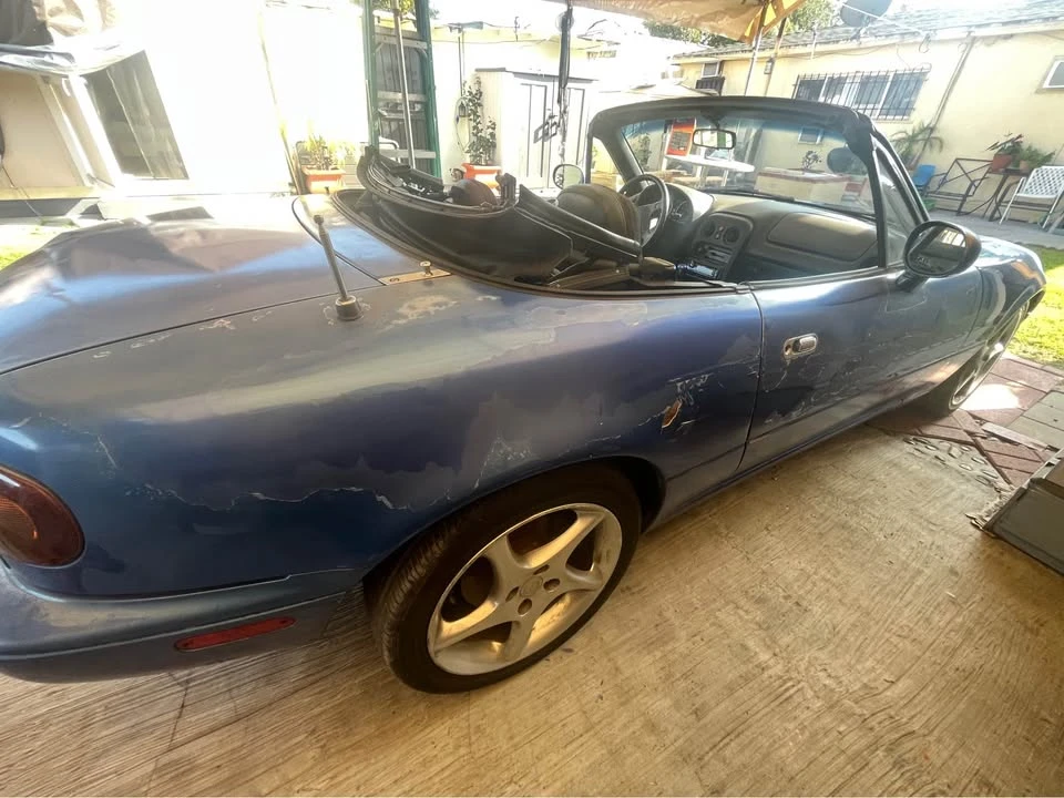 1994 Mazda NA MX-5 Miata - Image 5 of 7