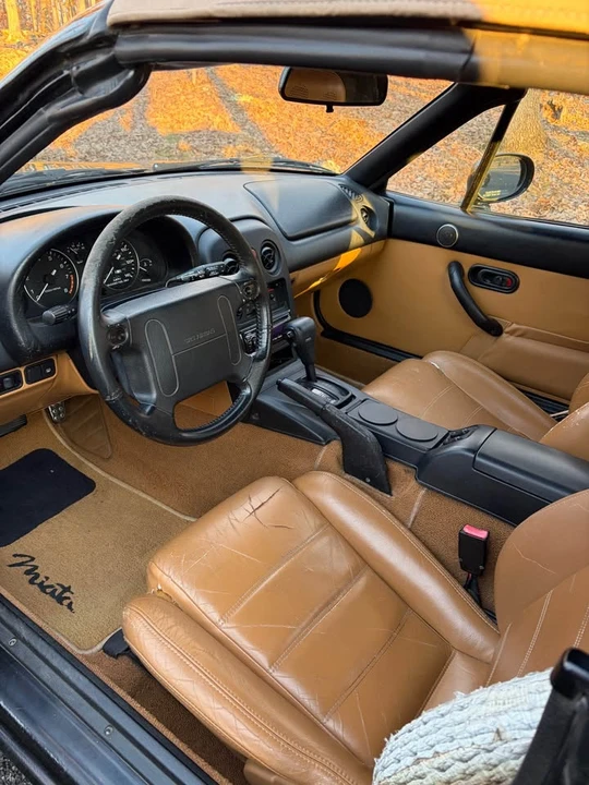 1994 Mazda NA MX-5 Miata - Image 5 of 9
