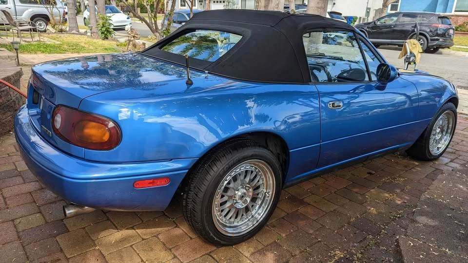 1994 Mazda NA MX-5 Miata - Image 5 of 8