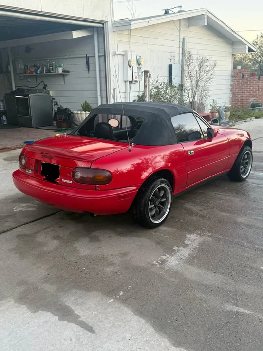 1994 Mazda NA MX-5 Miata - Image 4 of 11