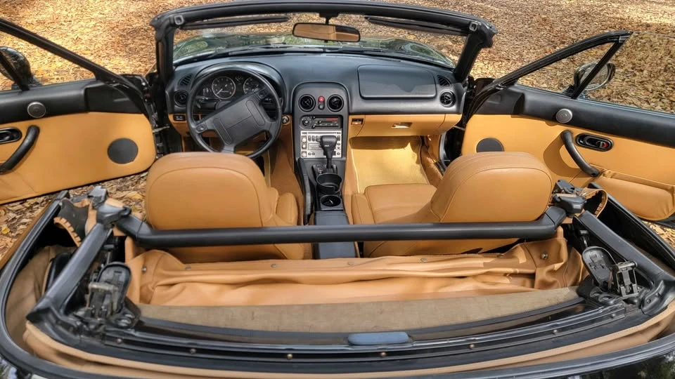 1994 Mazda NA MX-5 Miata - Image 10 of 19