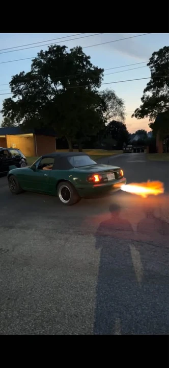1994 Mazda NA MX-5 Miata - Image 8 of 11