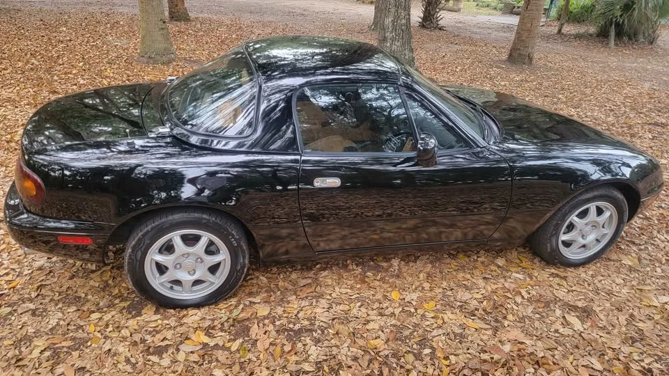 1994 Mazda NA MX-5 Miata - Image 18 of 19