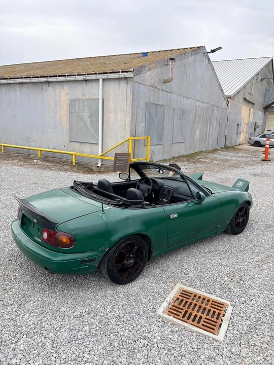 1994 Mazda NA MX-5 Miata - Image 5 of 11