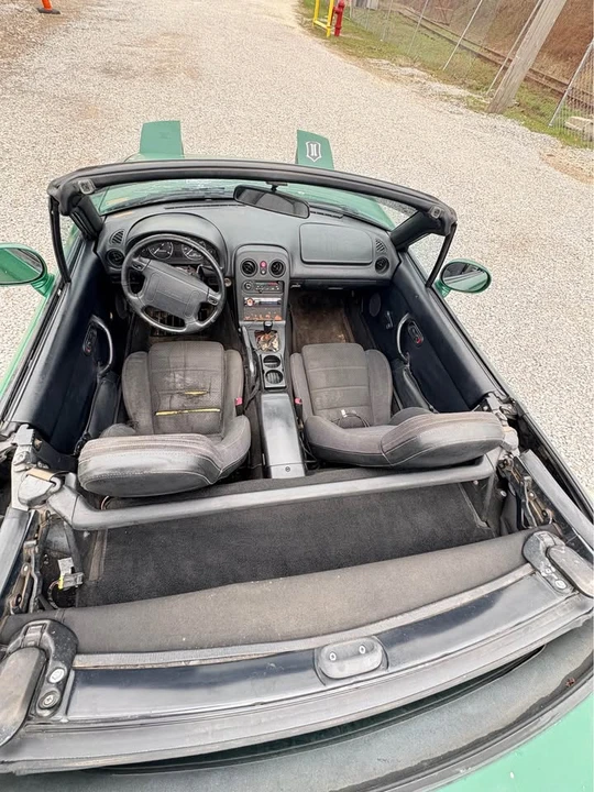 1994 Mazda NA MX-5 Miata - Image 9 of 11