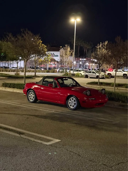 1994 Mazda NA MX-5 Miata - Image 9 of 17