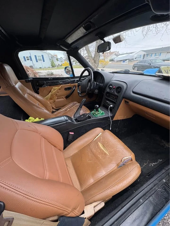 1994 Mazda NA MX-5 Miata - Image 6 of 9