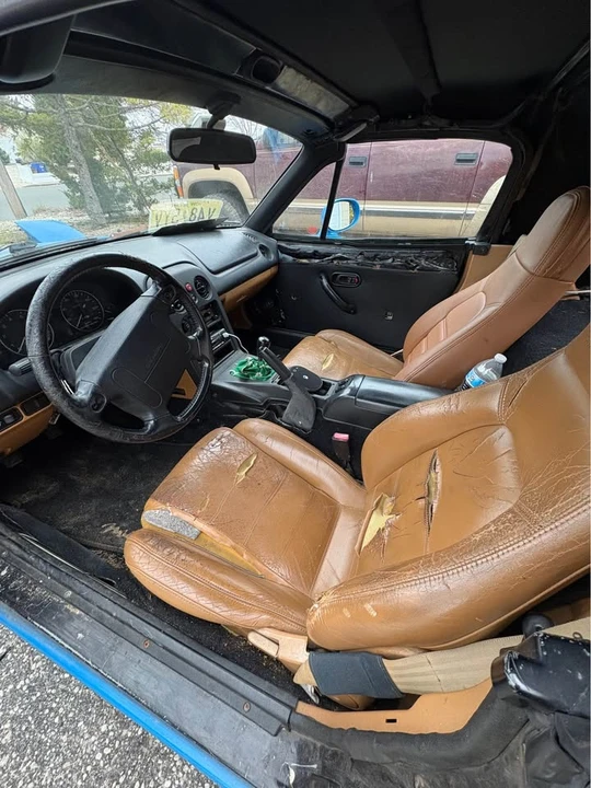 1994 Mazda NA MX-5 Miata - Image 5 of 9