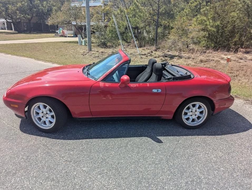 1994 Mazda NA MX-5 Miata - Image 2 of 9