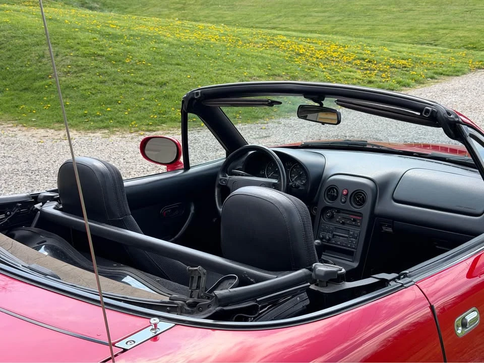 1994 Mazda NA MX-5 Miata - Image 17 of 18
