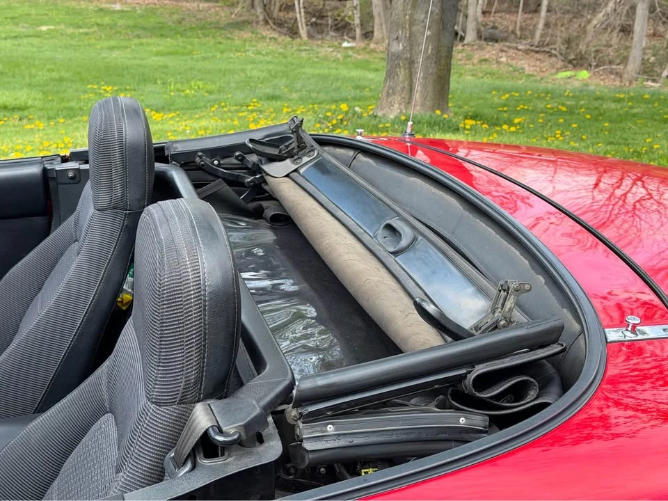 1994 Mazda NA MX-5 Miata - Image 16 of 18