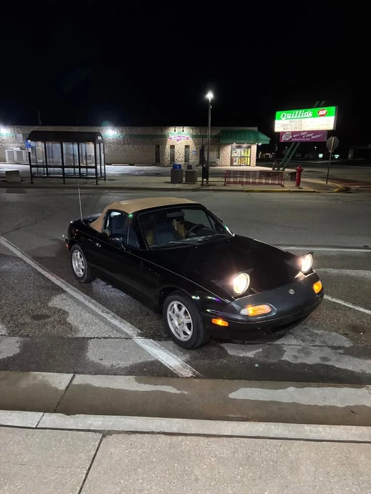 1994 Mazda NA MX-5 Miata - Image 6 of 9