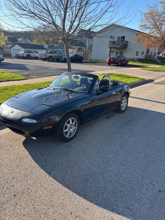 1994 Mazda NA MX-5 Miata - Image 4 of 9