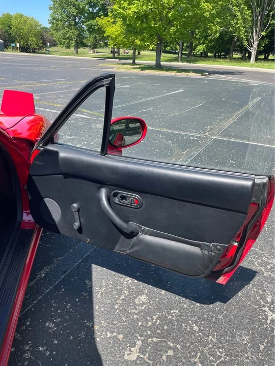 1994 Mazda NA MX-5 Miata - Image 14 of 19