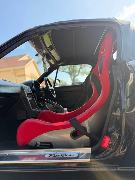 1994 Mazda NA MX-5 Miata - Image 9 of 17