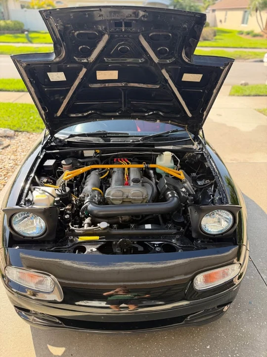1994 Mazda NA MX-5 Miata - Image 11 of 17