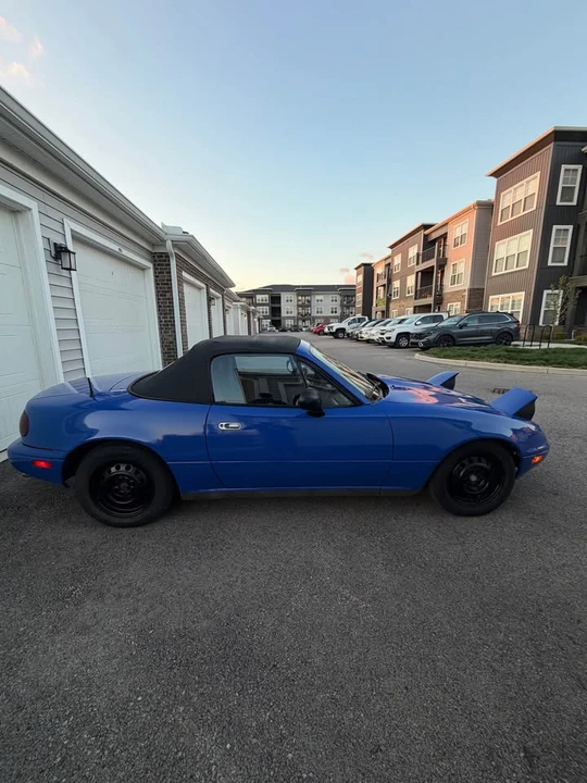 1994 Mazda NA MX-5 Miata - Image 5 of 18